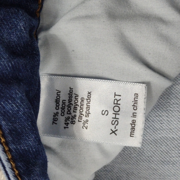 Maurice's Small X-Short mid rise Distressed slightly stretchy jeans - Picture 6 of 12